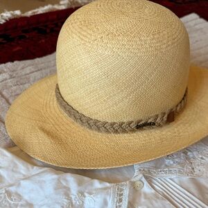NWT Orvis Natural Straw Hat